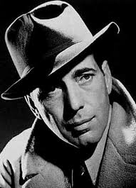 ©Ayto.Granada: La sala Zaida acoge hasta el 14 de febrero una muestra de objetos personales originales de Humphrey Bogart y su esposa
