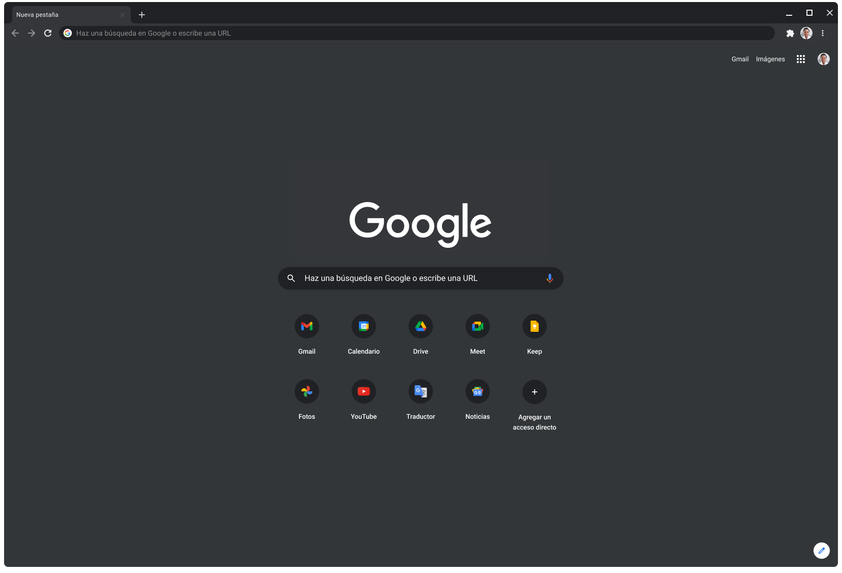 Ventana del navegador Chrome en modo oscuro que muestra Google.com.